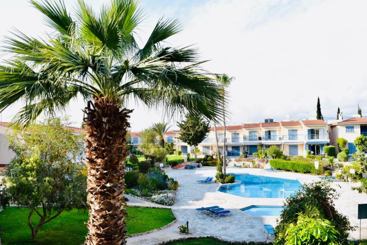 Paradise Gardens Mediterranean Home Пафос Екстер'єр фото