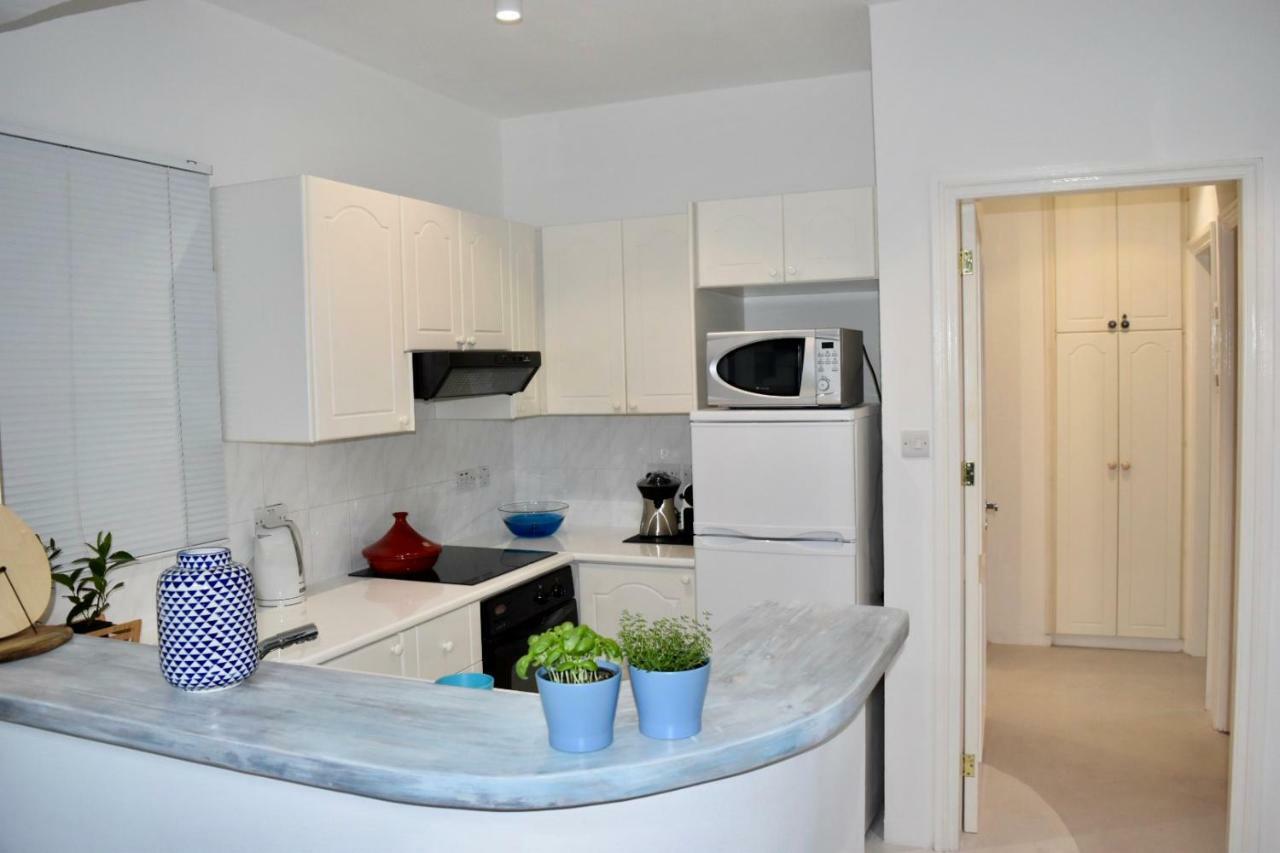 Paradise Gardens Mediterranean Home Пафос Екстер'єр фото