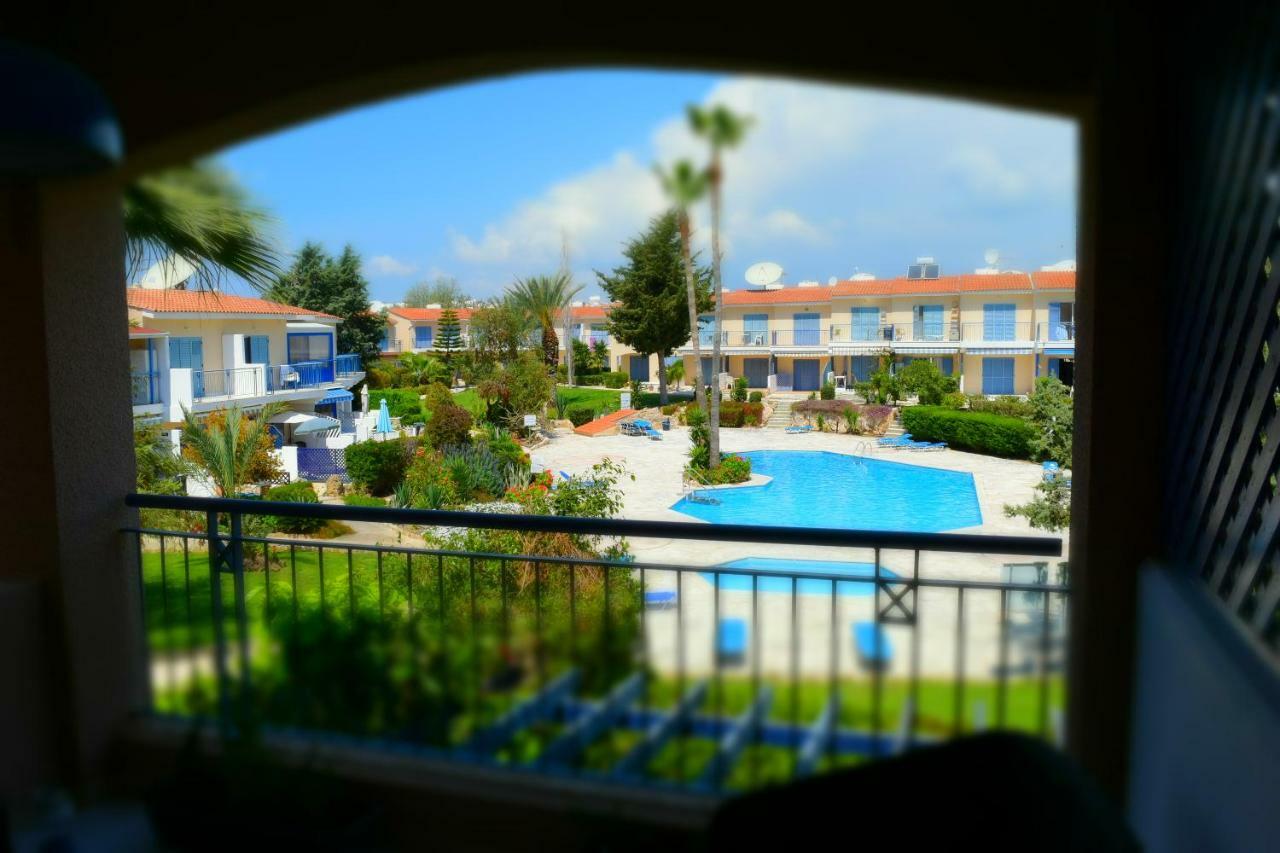 Paradise Gardens Mediterranean Home Пафос Екстер'єр фото